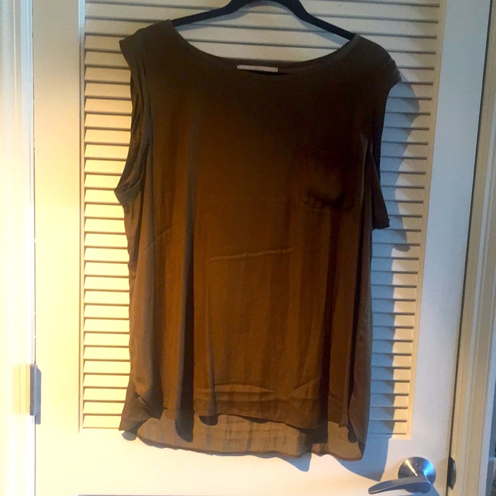 LOFT Sleeveless Top
